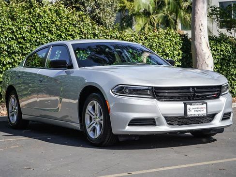 Used 2023 Dodge Charger SXT RWD image 3