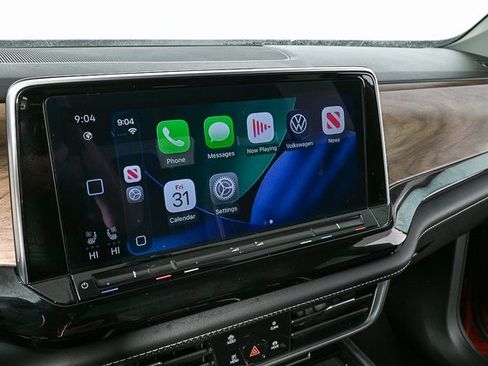 Certified 2024 Volkswagen Atlas SE w/ Panoramic Sunroof Package image 13