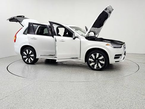 Used 2023 Volvo XC90 T8 Ultimate w/ Protection Package Premier AWD/4WD image 10