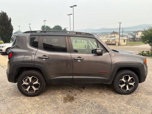 Used 2019 Jeep Renegade Trailhawk AWD/4WD image 9