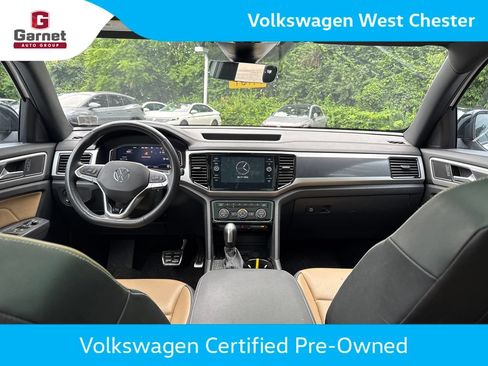 Certified 2023 Volkswagen Atlas Cross Sport SEL R-Line AWD/4WD image 15