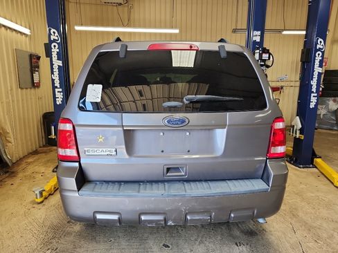 Used 2011 Ford Escape XLT w/ 203A Rapid Spec Order Code AWD/4WD image 15