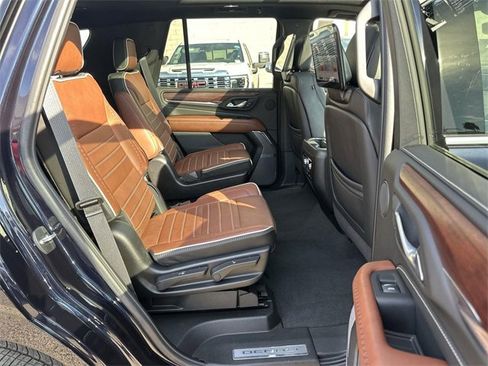 Used 2024 GMC Yukon Denali Ultimate image 27