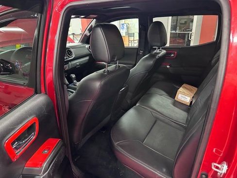 Certified 2021 Toyota Tacoma TRD Off-Road w/ TRD Premium Off Road Package image 12