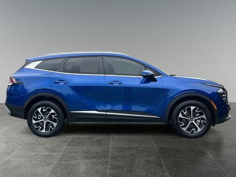 Used 2025 Kia Sportage EX AWD/4WD image 8
