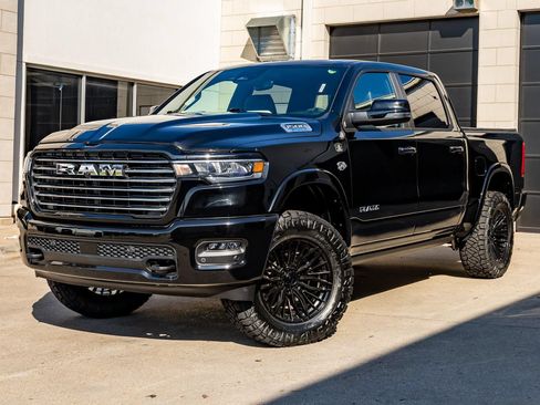 Used 2026 RAM 1500 Laramie AWD/4WD image 3