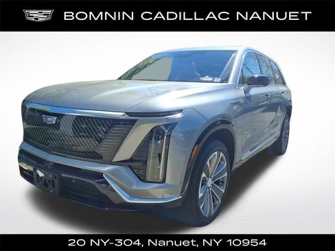 Used 2026 Cadillac Vistiq Luxury AWD/4WD image 1