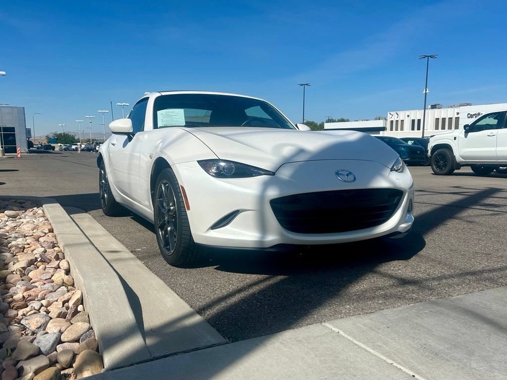 Used 2020 MAZDA MX-5 Miata RF Grand Touring RWD image 4