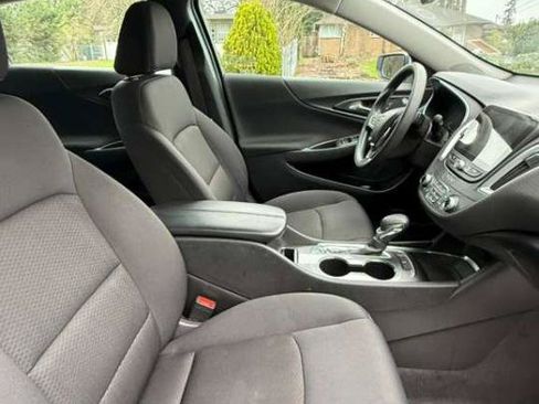 Used 2023 Chevrolet Malibu LT FWD image 13