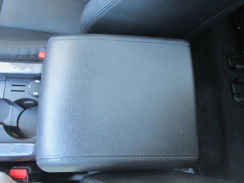 Used 2018 Land Rover Discovery Sport HSE image 48