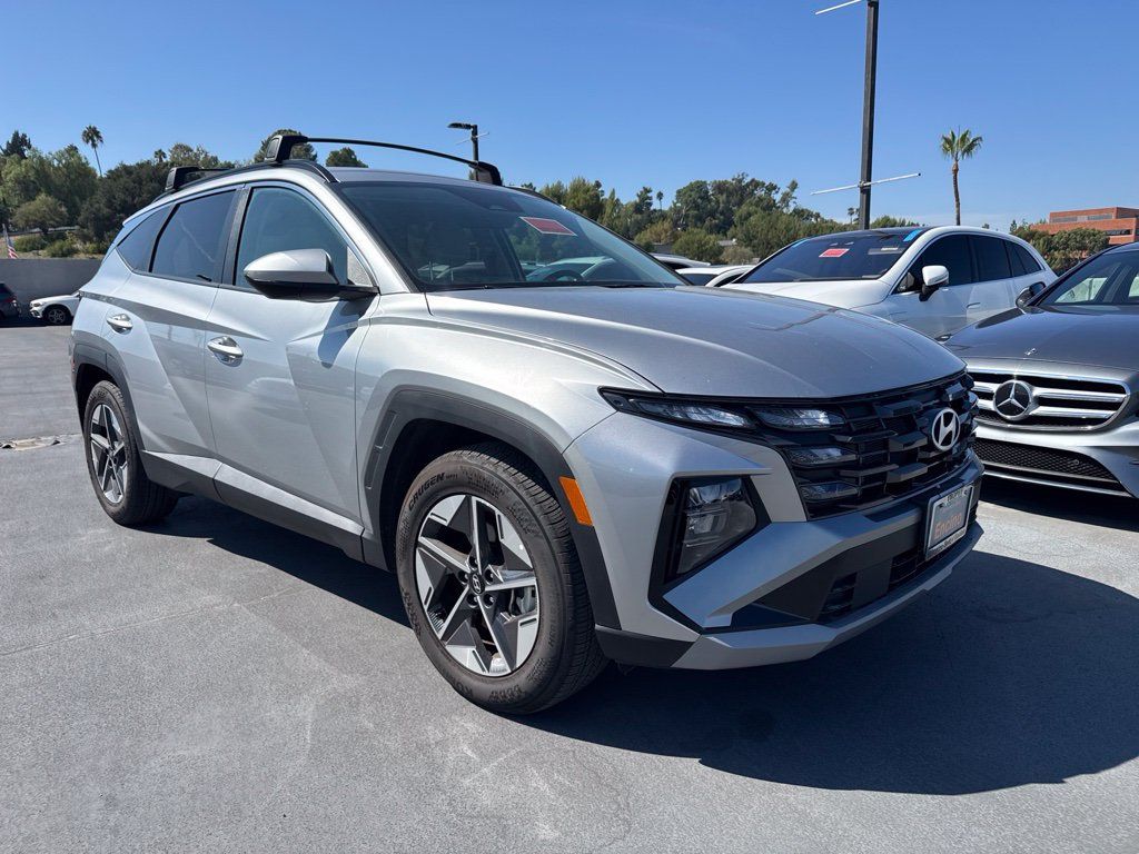 Used 2025 Hyundai Tucson SEL FWD image 3
