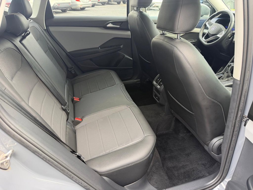 Used 2023 Volkswagen Taos SE w/ Panoramic Sunroof Package AWD/4WD image 28