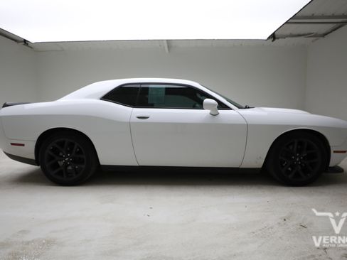 Used 2019 Dodge Challenger GT w/ Plus Package RWD image 5