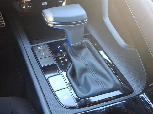 Certified 2025 Hyundai Elantra SEL image 25