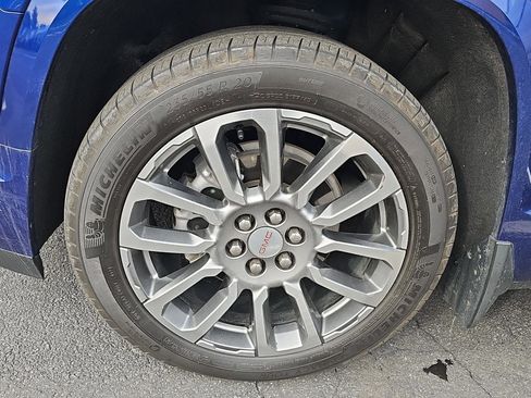 Used 2023 GMC Acadia Denali w/ Denali Ultimate Package image 12