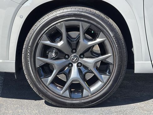 Certified 2025 Lexus TX 500h AWD image 39