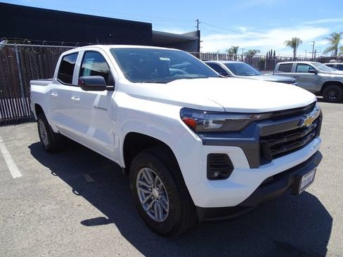 Used 2026 Chevrolet Colorado LT w/ LT Convenience Package AWD/4WD image 5