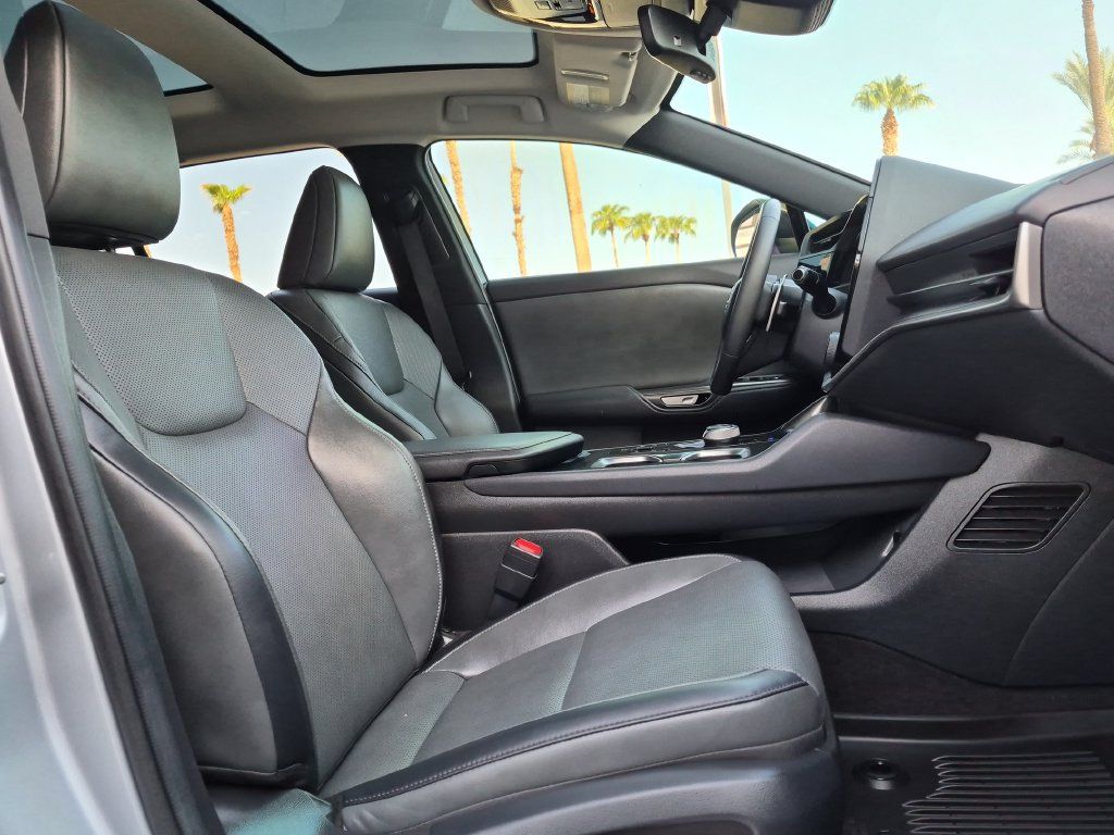 Used 2025 Lexus RZ 300e FWD image 17