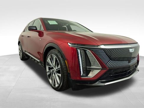 Used 2024 Cadillac Lyriq Luxury w/ LPO, Floor Liner Package image 57