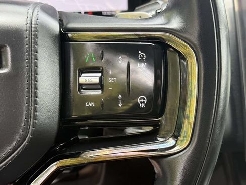 Used 2025 Land Rover Range Rover Velar Dynamic SE AWD/4WD image 20