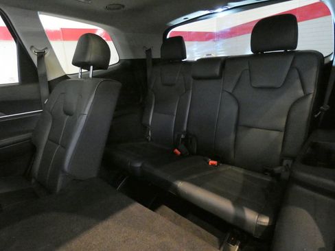 Used 2023 Kia Telluride AWD image 30