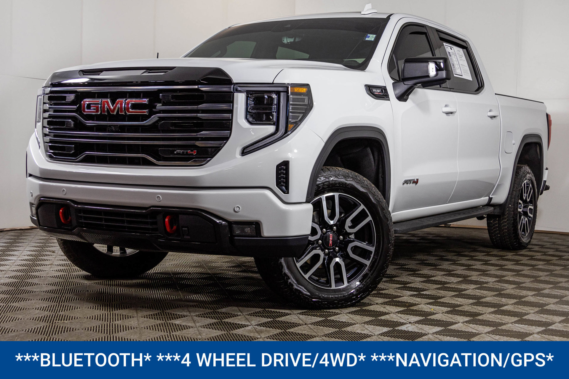 Used 2026 GMC Sierra 1500 AT4 w/ AT4 Premium Package AWD/4WD image 2
