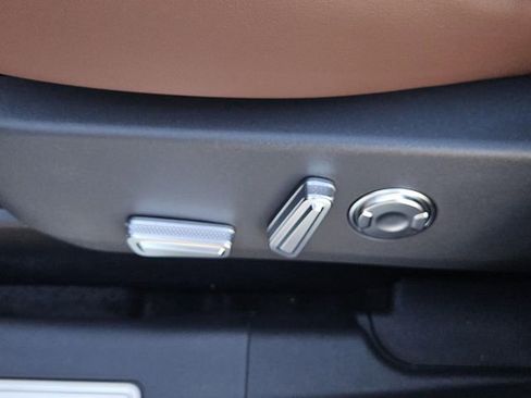 New 2026 Lincoln Nautilus Reserve image 18