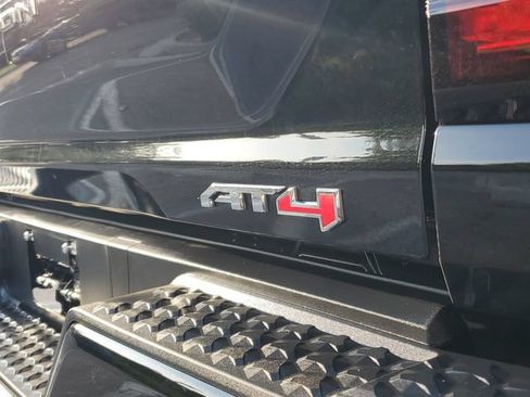 Used 2024 GMC Canyon AT4 AWD/4WD image 7
