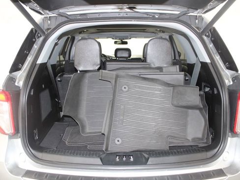 Used 2021 Ford Explorer Limited w/ Equipment Group 301A image 14