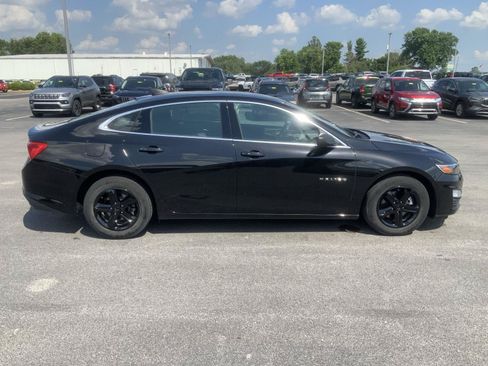 Used 2022 Chevrolet Malibu LS FWD image 9