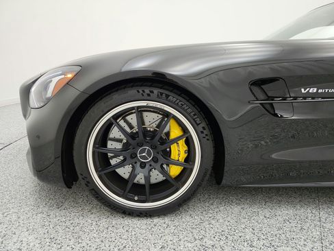 Used 2018 Mercedes-Benz AMG GT R image 16