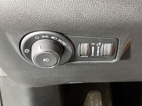 Used 2022 Jeep Compass Trailhawk AWD/4WD image 10