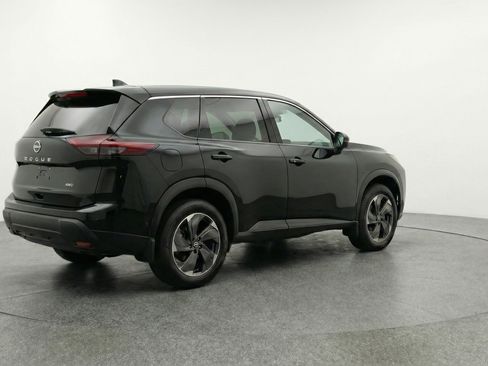 Used 2025 Nissan Rogue SV AWD/4WD image 9