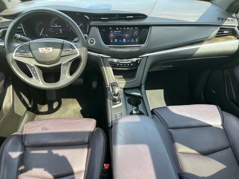Used 2017 Cadillac XT5 Luxury w/ Driver Awareness Package AWD/4WD image 34