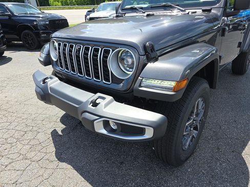 New 2025 Jeep Wrangler Sahara image 7