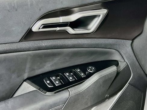Certified 2025 Kia Sportage EX w/ Premium Package FWD image 11