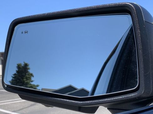 Used 2021 Chevrolet Silverado 1500 High Country w/ Technology Package image 15