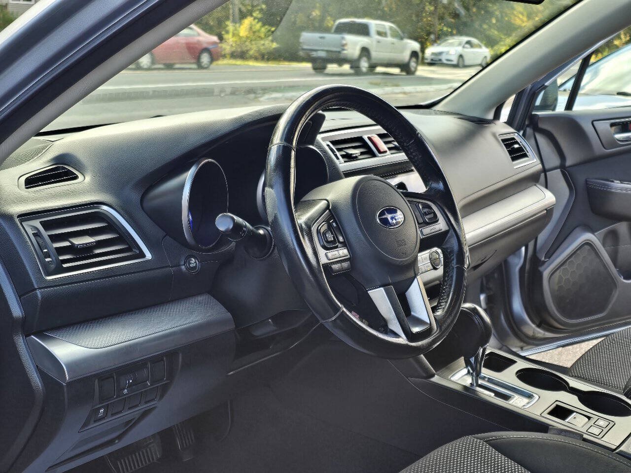 Used 2017 Subaru Outback 2.5i Premium AWD/4WD image 26