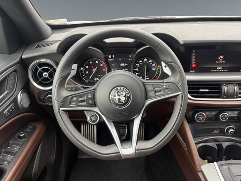 Used 2018 Alfa Romeo Stelvio Ti Sport AWD/4WD image 11