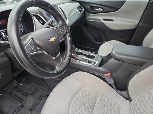Used 2020 Chevrolet Equinox LS image 12