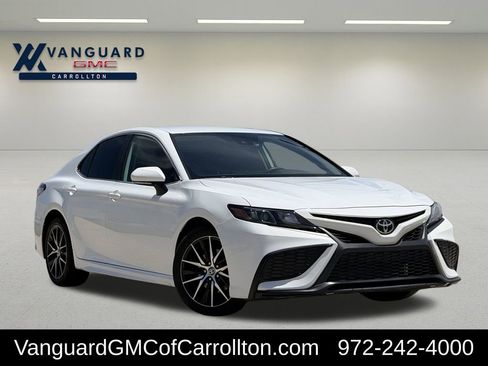 Used 2023 Toyota Camry SE FWD image 2