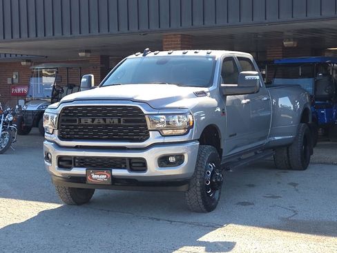 Used 2024 RAM 3500 Big Horn w/ Night Edition image 3