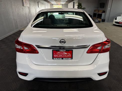 Used 2018 Nissan Sentra S image 11