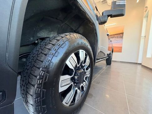 Used 2024 GMC Sierra 2500 Denali w/ Denali Reserve Package AWD/4WD image 18