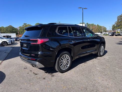 Used 2024 GMC Acadia Denali image 13