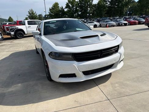 Used 2017 Dodge Charger SXT RWD image 11