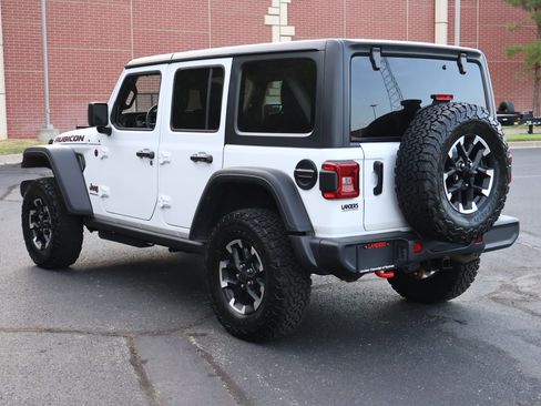 Used 2026 Jeep Wrangler Unlimited Rubicon AWD/4WD image 7