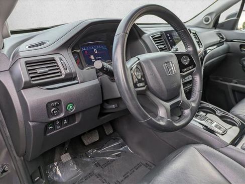 Used 2020 Honda Pilot Touring image 10