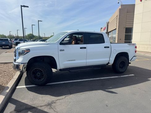 Used 2020 Toyota Tundra SR5 w/ TRD Off-Road Plus Package AWD/4WD image 4