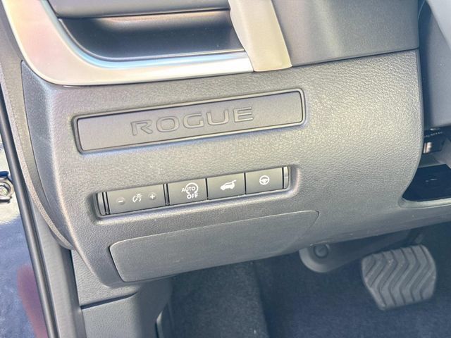 New 2026 Nissan Rogue Dark Armor AWD/4WD image 27
